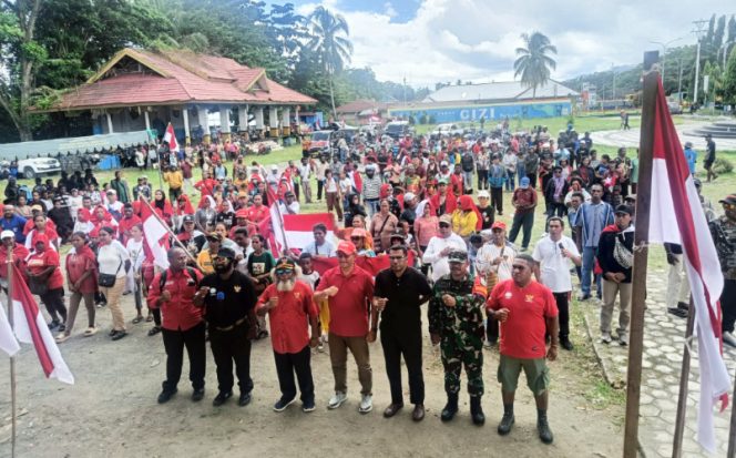 
					Kegiatan dimulai sejak pukul 08.00 WIT, diawali dengan apel bersama di Taman Gizi, Nabire yang dilanjutkan dengan pawai keliling kota. (KabarPapua.co/Agies Pranoto)