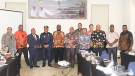 Foto bersama usai RUPS antara PT Avianus Puncak Papua dengan Pemkab Puncak selaku pemegang saham di Hotel Sunny Abepura, Kota Jayapura, Kamis, 7 Mei 2026. (Foto dok: Diskominfo Puncak)
