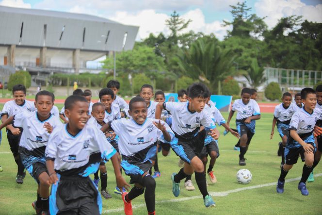 
					Para siswa di Papua Football Academy (PFA). Foto:PTFI