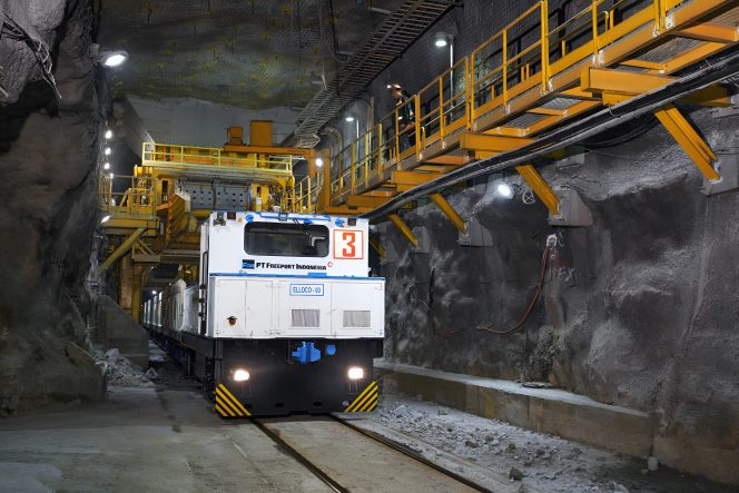 
					Area tambang bawah tanah Grasberg Block Cave (GBC) PT Freeport Indonesia. Pada 2025, volume penjualan PTFI untuk tembaga sebesar 1,2 miliar pound serta 1,1 juta ounces emas. Foto: PTFI