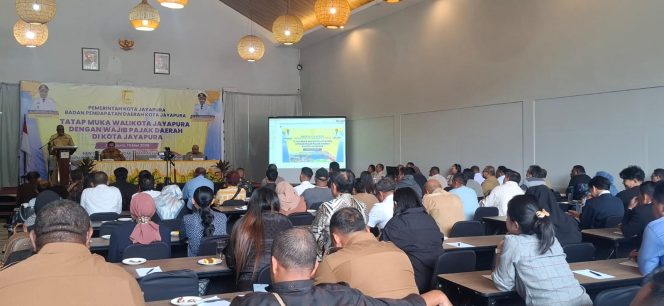 
					Pemkot Jayapura  tatap muka  dengan para wajib pajak daerah untuk memperkuat sinergi dan meningkatkan optimalisasi Pendapatan Asli Daerah (PAD)  2026. Foto: Imelda/Kabarpapua.co