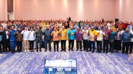 Foto bersama jajaran Disdikpora Kabupaten Kepulauan Yapen usai kegiatan sosialisasi SPMB 2026-2027 dan E-Ijazah di Aula SMAN 1 Serui. Foto: Disdikpora Yapen 