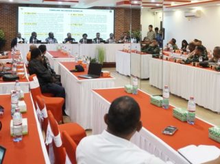 Rapat koordinasi penyelesain konflik antarwarga di Jayawijaya.
Foto: Media Bupati Jayawijaya