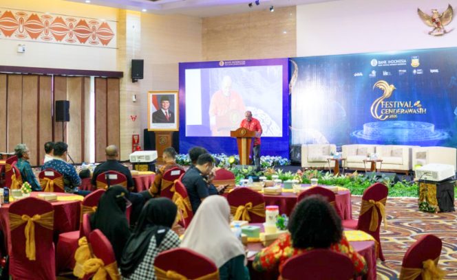 
					Suasana pelaksanaan Fescend ke-3 Tahun 2026 mengusung tema: “Sinergi dan Transformasi Digital dalam Penguatan Ekonomi Papua yang Inklusif dan Berkelanjutan” . (Foto dok: BI Papua)