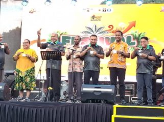 Gubernur Papua Matius D. Fakhiri saat membuka resmi Festival Colo Sagu 2026 di Kota Jayapura. (KabarPapua.co/Imelda)
