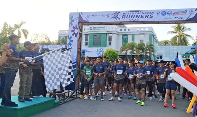 
					Pembukaan kegiatan Fun Run yang digelar  BPJS Kesehatan Kedeputian Wilayah XII bersama Kantor Cabang Jayapura. (KabarPapua.co/Imelda)

