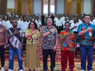 Pelepasan OAP Papua Tengah untuk dibina jelang tes sekolah kedinasan. Foto: Humas PPT