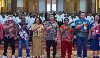 Pelepasan OAP Papua Tengah untuk dibina jelang tes sekolah kedinasan. Foto: Humas PPT