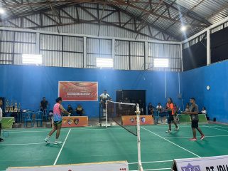 Turnamen Badminton Kapolres Cup Kepulauan Yapen. Foto: ist