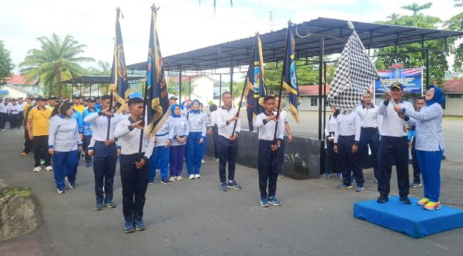 HUT Ke-1 Kodaeral X Jayapura diawali dengan penuh semangat melalui kegiatan olahraga bersama, mulai dari jalan sehat hingga lomba menembak eksekutif. (KabarPapua.co/Imelda)