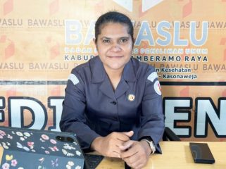 Koordinator Divisi Hukum, Pencegahan, Partisipasi Masyarakat dan Hubungan antar Lembaga (HP2H) Bawaslu Mamberamo Raya, Omega Batkorumbawa. (Foto dok: IST)