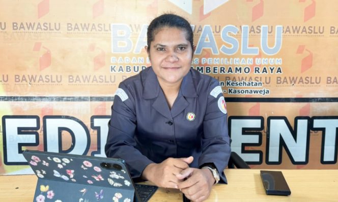 
					Koordinator Divisi Hukum, Pencegahan, Partisipasi Masyarakat dan Hubungan antar Lembaga (HP2H) Bawaslu Mamberamo Raya, Omega Batkorumbawa. (Foto dok: IST)