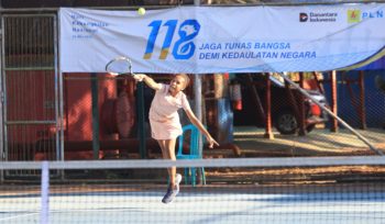 Perkuat sinergi lintas instansi, PLN kenalkan aplikasi PLN Mobile lewat Turnamen Tenis di Merauke. (Foto dok: PLN)