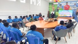 SVP Sustainable Development PTFI Nathan Kum membuka pelatihan pengolahan makanan berbahan pangan lokal di Rumah Sagu Keuskupan Timika. (Foto dok: PTFI)
