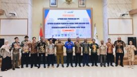 Berfoto bersama usai menerima Opini WTP atas LKPD TA 2025. (Foto dok: Diskominfo Kabupaten Puncak)
