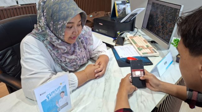 Cukup 1 menit, PLN ajak masyarakat Papua nilai layanan kelistrikan di polling Danantara CX100. (Foto dok: PLN)