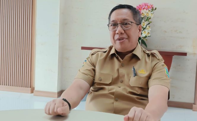 
					Ketua Umum LPPD Provinsi Papua Tengah, Silwanus Soemoele. (KabarPapua.co/Agies Pramono) 