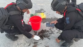 Sejumlah barang bukti yang ditemukan pascaledakan di kawasan perikanan Biak. Foto: Humas Polda Papua.