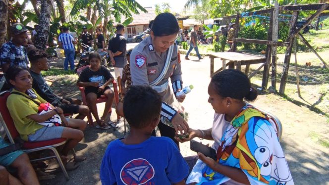 
					Pemulihan trauma pascaledakan di Biak Numfor. Foto: Humas Polda Papua 