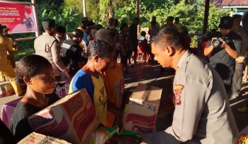 Polres Nabire gelar bakti sosial dan pemeriksaan kesehatan di Distrik Teluk Umar. Foto: ist