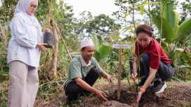 PT Bank CIMB Niaga Tbk (CIMB Niaga) terus memperkuat upaya pelestarian lingkungan dan pemberdayaan masyarakat melalui Program Konservasi Bambu Berkelanjutan. Foto: CIMB Niaga 