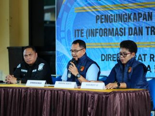 Keterangan pers kasus asusila yang dilakukan di  Mapolda Papua. Foto: Humas Polda Papua 