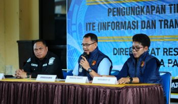 Keterangan pers kasus asusila yang dilakukan di  Mapolda Papua. Foto: Humas Polda Papua 