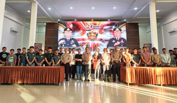 Kapolres Nabire, AKBP Samuel D. Tatiratu resmi membuka Turnamen Mobile Legends Kapolres Cup 2026. (KabarPapua.co/Agies Pranoto)