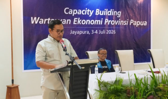 
					Kepala Perwakilan Bank Indonesia Papua Warsono saat membuka kegiatan Capacity Building Wartawan Ekonomi Provinsi Papua di Hotel Suni Sentani, Jumat siang, 3 Juli 2026. (Foto dok: BI  Papua)