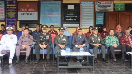 Upacara peringatan HUT Ke-80 Bhayangkara di Kepulauajn Yapen dihadiri Bupati Kepulauan Yapen Benyamin Arisoy dan sejumlah forkpimda Kepulauan Yapen. (Foto dok: Humas Polres Kepulauan Yapen) 