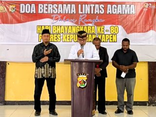 Polres Kepulauan Yapen saat menggelar doa bersama lintas agama di GOR Mambora Polres Kepulauan Yapen, Serui, Papua. (Foto dok: IST) 