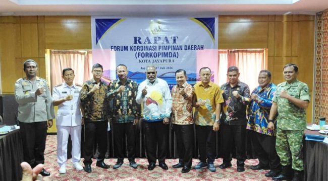 Forkopimda Kota Jayapura disela-sela rapat forkopimda yang digelar Jumat 17 Juli 2026. Foto: paraparatv