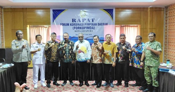 
					Forkopimda Kota Jayapura disela-sela rapat forkopimda yang digelar Jumat 17 Juli 2026. Foto: paraparatv