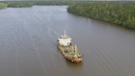 Kapal Pertamina.  pengantar BBM ke wilayah pedalaman. (Foto dok: Pertamina)