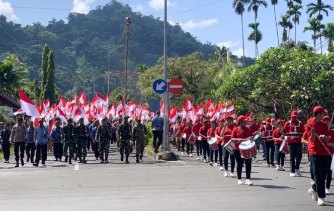 
					Rangkaian Parade Merah Putih menjelang peringatan HUT Ke-81 RI Tahun 2026 di Serui, Kepulauan Yapen. (KabarPapua.co/Ainun Faathirjal)