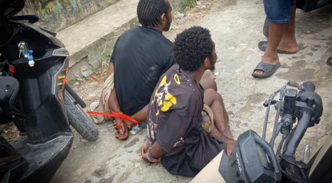 Saat pelaku curanmor ditangkap polisi di Nabire. (Foto dok: Polres Nabire)