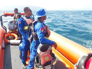 Tim SAR Gabungan saat melakukan pencarian di nelayan hilang di perairan laut Kaimana, Senin, 27 Juli 2026. (Foto dok: Tim SAR Gabungan)