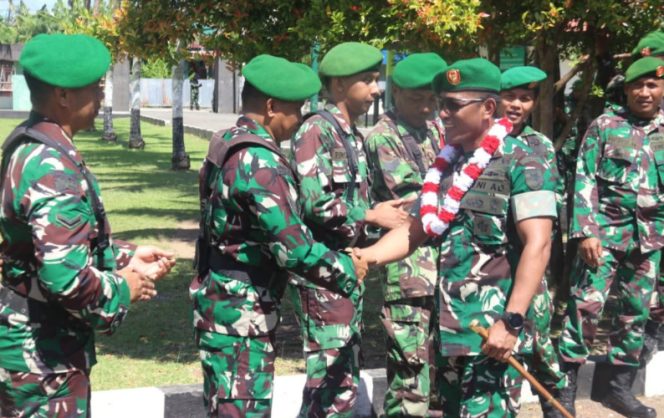 
					Penyambutan Letkol Inf Ahmad Albar sebagai Komandan Kodim (Dandim) 1709 Yawa. (Foto dok: Istimewa)
