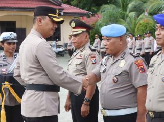 Upacara kenaikan pangkat bagi personel perwira dan bintara periode 1 Juli 2026 di halaman Mapolres Kepulauan Yapen. (Foto dok: IST)