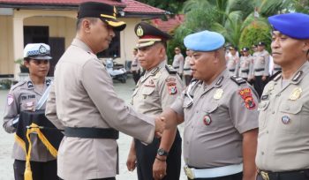 Upacara kenaikan pangkat bagi personel perwira dan bintara periode 1 Juli 2026 di halaman Mapolres Kepulauan Yapen. (Foto dok: IST)