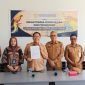 Foto bersama usai penandatanganan serah terima pengelolaan dan penghunian rusun ASN Pemprov Papua Tengah dari BP3KP Papua I. (KabarPapua.co/Agies Pranoto)