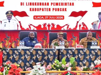 Bupati Puncak Elvis Tabuni saat memberikan sosialisasi Rencana Pemekaran Kampung dan Distrik Tahun 2026 dihadiri Ketua DPRK Puncak Thomas Tabuni dan Penjabat Sekda Puncak Nenu Tabuni, serta forkompinda Puncak, di Aula Negelar, Ilaga, Senin, 27 Juli 2026. (Foto dok: Diskominfo Puncak)