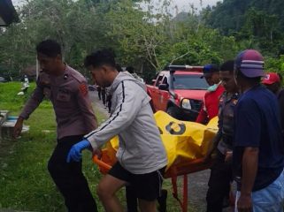 Jenazah Suhardin, nelayan yang hilang di Kaimana. Foto: Yosias Wambrauw/Kabarpapua.co