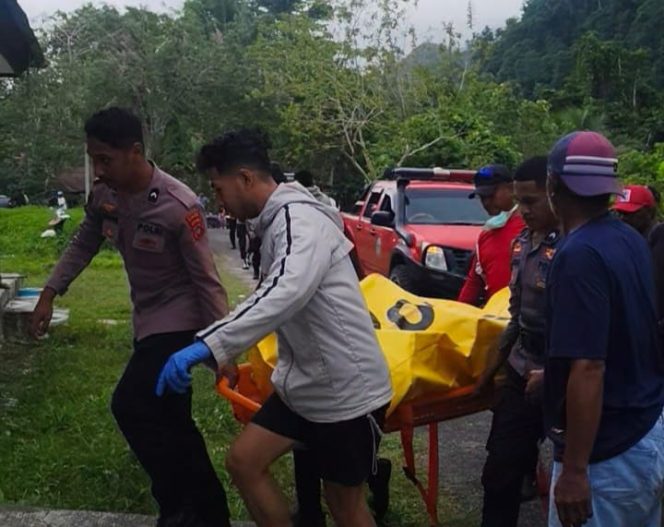 
					Jenazah Suhardin, nelayan yang hilang di Kaimana. Foto: Yosias Wambrauw/Kabarpapua.co