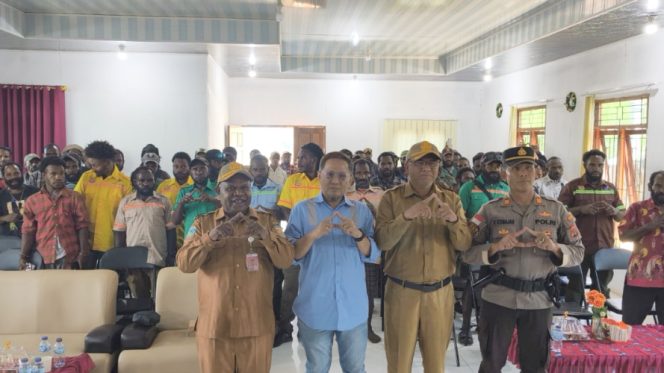 
					inas Tenaga Kerja Kabupaten Puncak latih skill 20 pemuda di Timika. Foto: Diskominfo Puncak