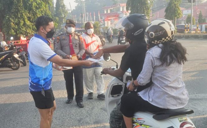
					Antisipasi ISPA, Dinkes Papua Tengah gencar bagikan masker, perkuat stok obat, dan siagakan Ambulans. (Foto dok: Dinkes Provinsi Papua Tengah)