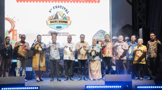 Saat pembukaan Feskop Papua Ke-9 Tahun 2026 dengan tema: “Merawat Warisan, Membangun Masa Depan Papua”. (Foto dok: BI Papua) 