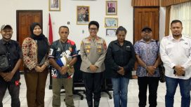 Kapolres Kepulauan Yapen, AKBP Diaritz Felle saat bersama insan pers. Foto: Ainun Faathirjal/KabarPapua.co