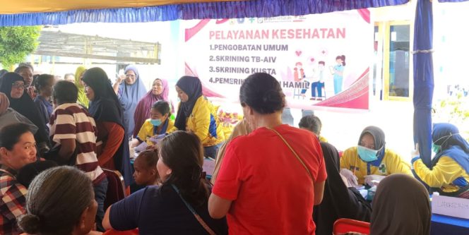 
					Aksi sosial Srikandi PLN IP UBP Holtekamp dalam rangka HUT ke-81 RI di Kampung Holtekamp. Foto: PLN IP UBP Holtekamp
