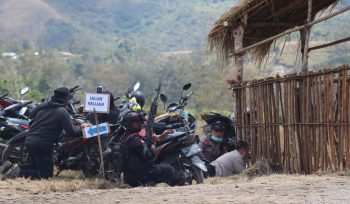 Aparat keamanan bersiaga saat terjadi penembakan di lokasi Festival Baliem. Foto:Humas Polres Jayawijaya 